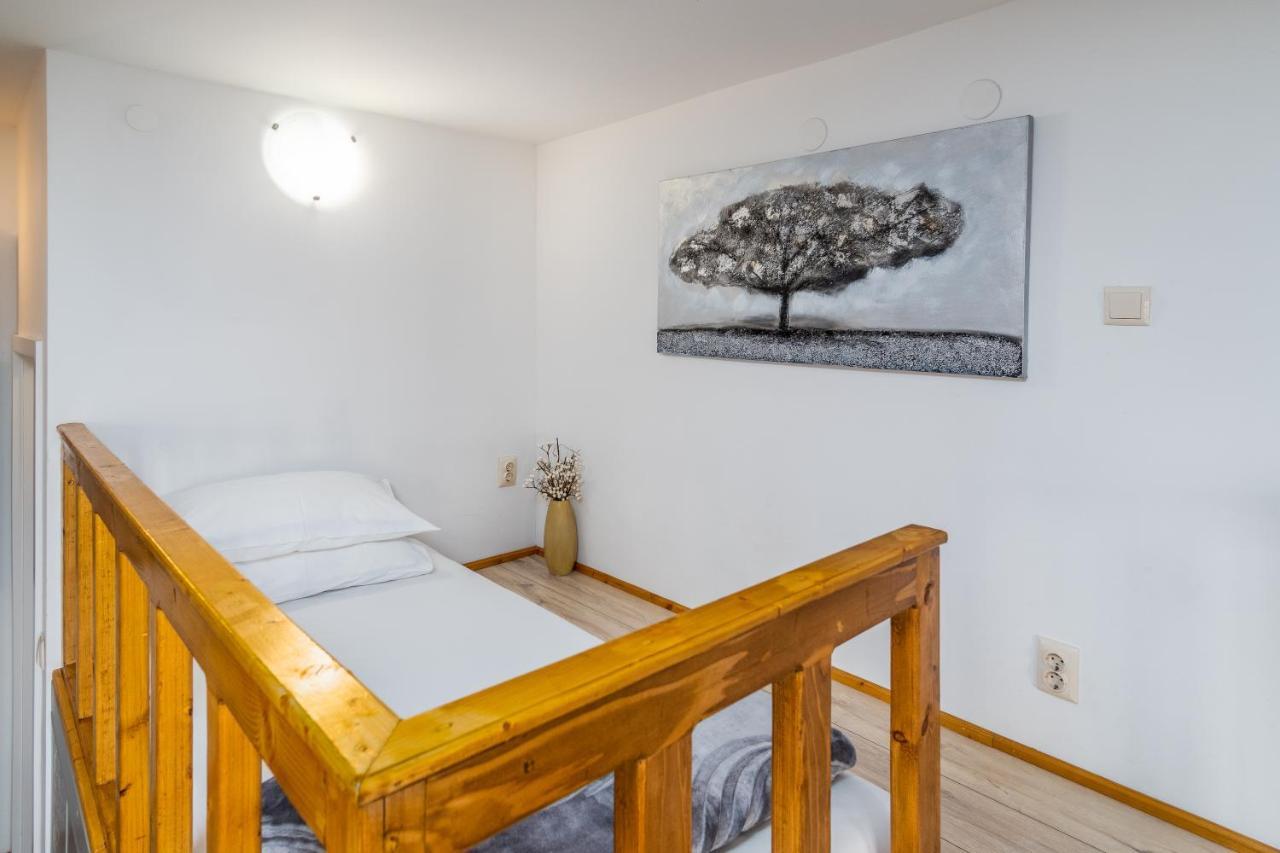 Apartment Tomas Spalato Esterno foto